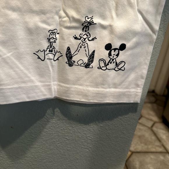 Uniqlo x Disney nagaba tee Donald Duck unisex tee - Picture 4 of 6